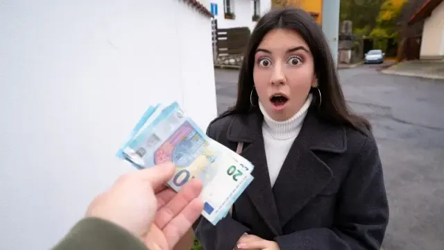 Public Agent – Petite House Cleaner Loves To Suck – Katty West, Martin Gun