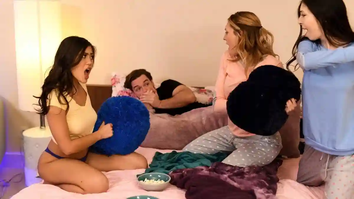 Brazzers – Asses In Pajamas – Kendra Spade, Kyle Mason – Big Butts Like It Big