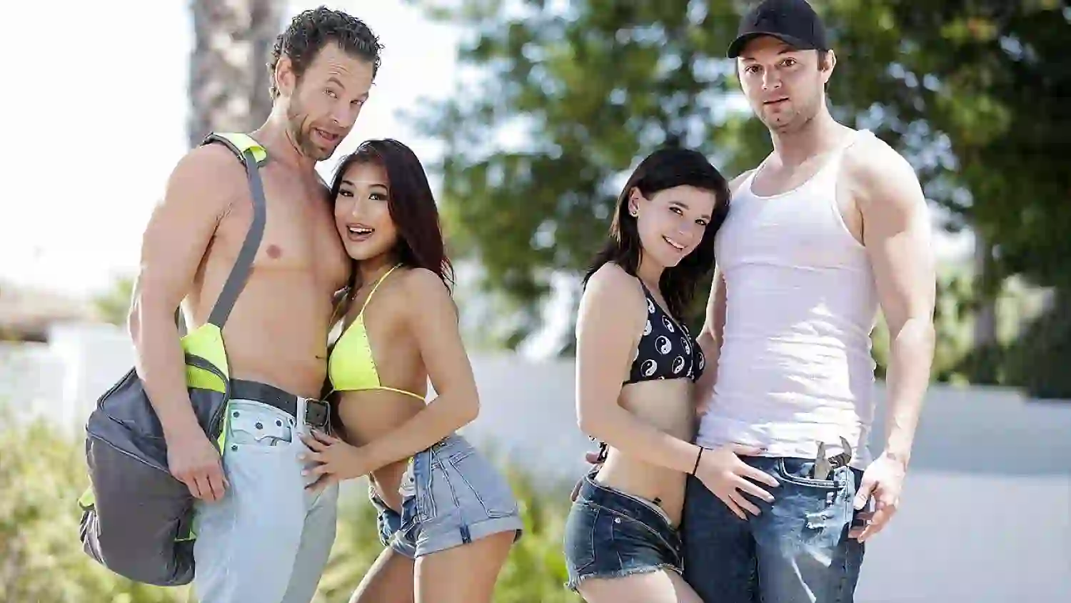 Daughter Swap – A Hot Sweaty Saturday – Mina Luxx, Samantha Black