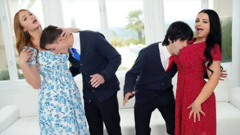 MomSwap – Swag And Swap – Payton Preslee, Skylar Snow