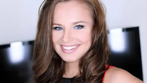 Amateur Allure – Annalynn Grace (Aka Jillian Janson) Gives Head, Fucks And Swallows In Her First Video Ever In 4K